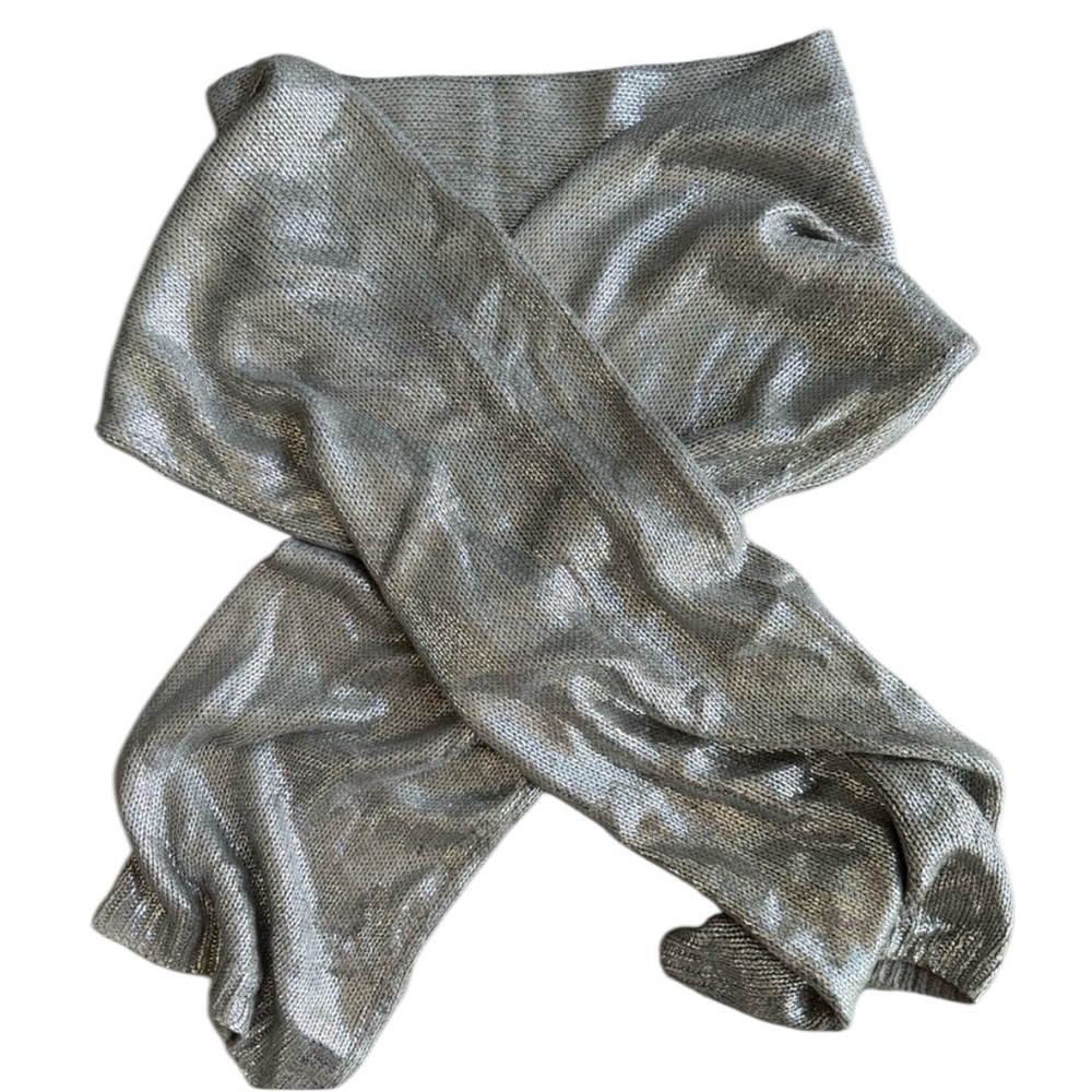 Club Monaco Metallic Knit Winter Scarf in Silver Lamé